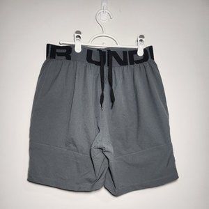 Under Armor Fitted Mesh Breathable Athletic Shorts W/ Pockets And Draw Strings